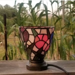Vintage handmade stained glass accent   lamp  6"